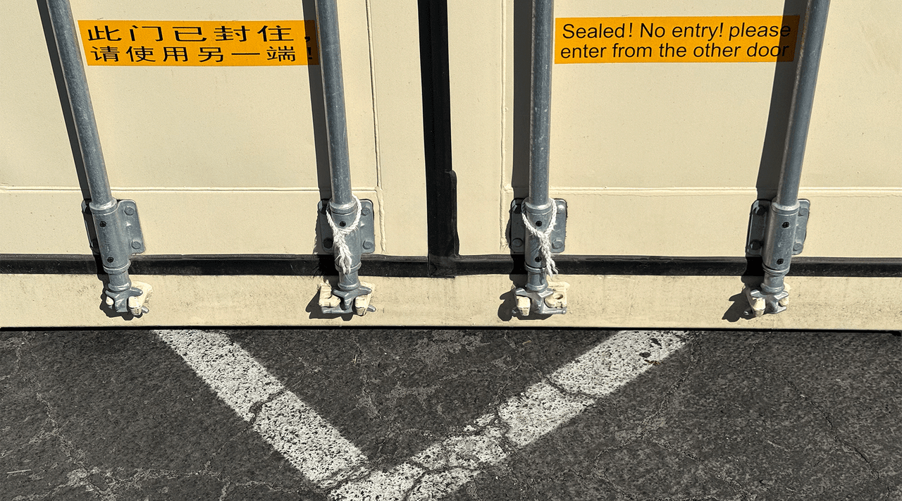 20ft storage container with cargo doors on both ends for rent