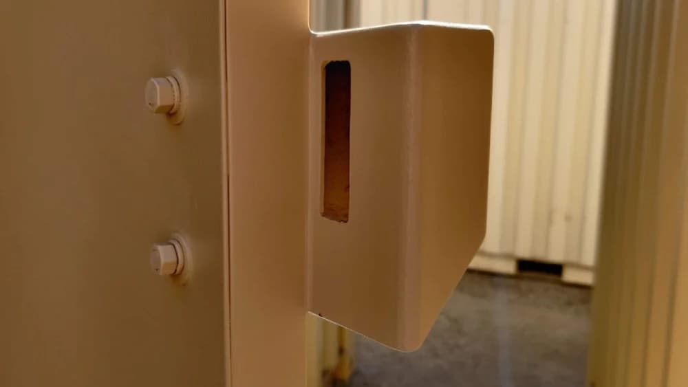 Man door lockbox