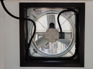 Power louvered vent V2