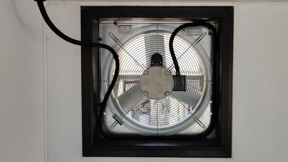Power louvered vent V2