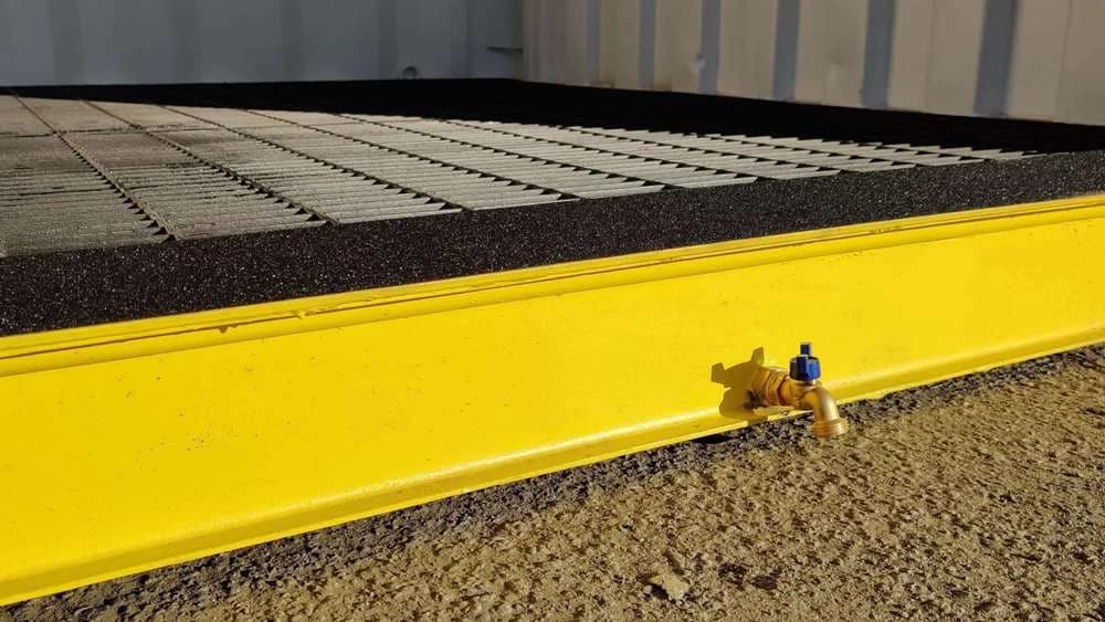 Shipping container spigots