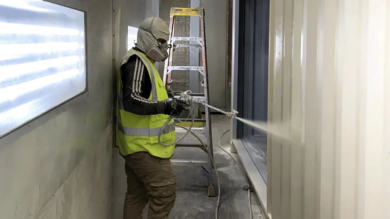 Painting container