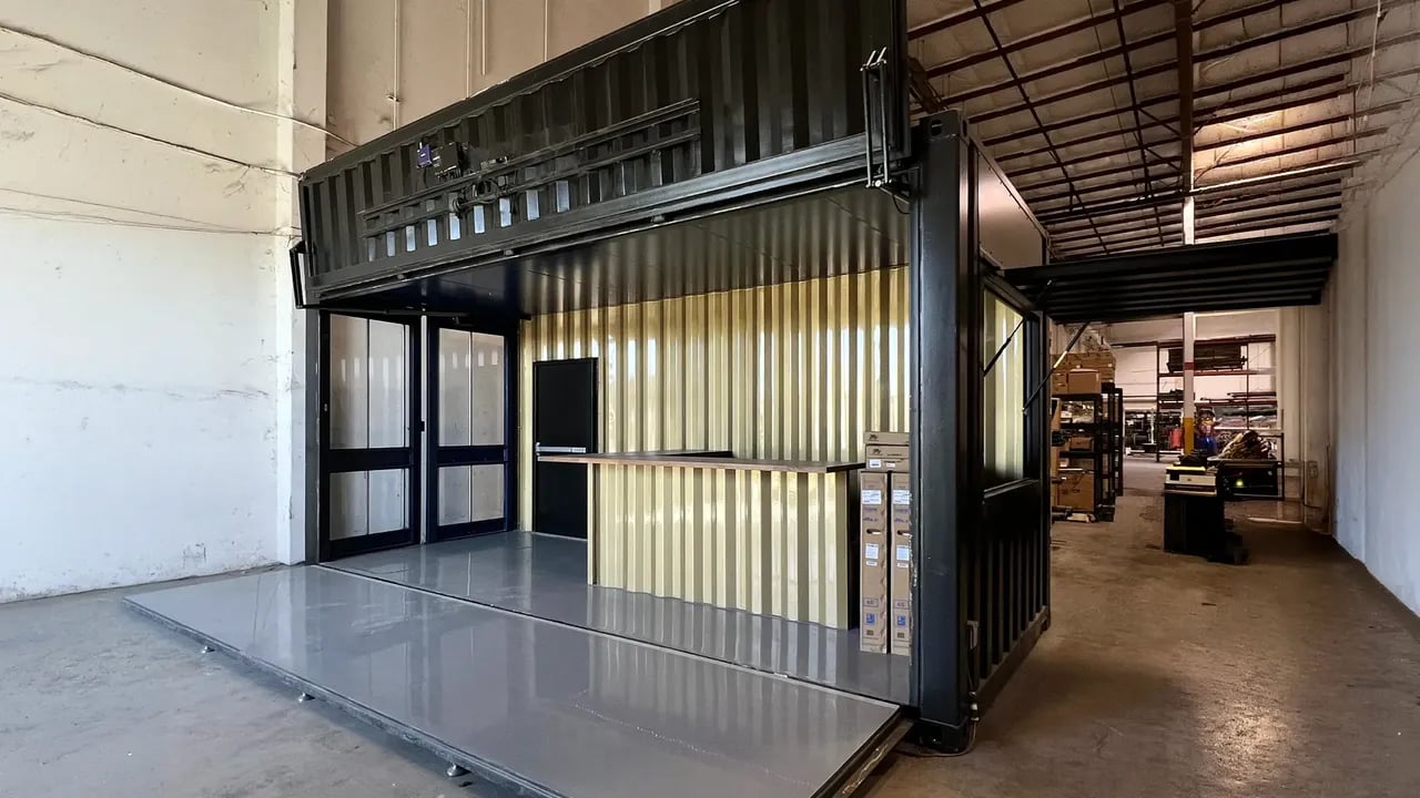 Tradeshow container