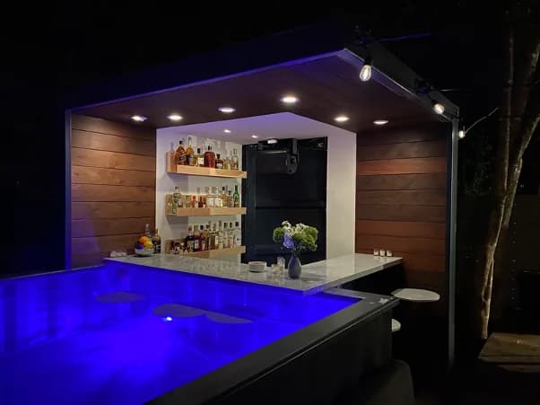 Image of a shipping container pool by Conexwest.
