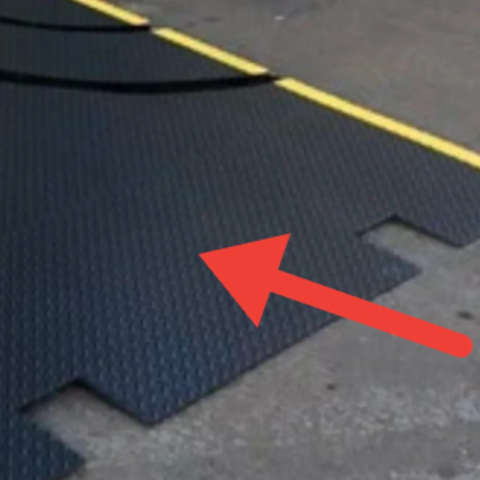 Designed with a heavy duty steel surface with diamond plate texture for enhanced grip and stability to reduce workplace injuries.
