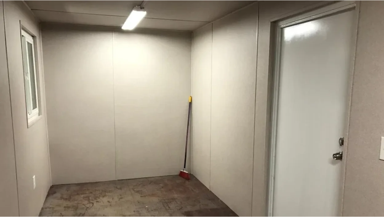 Do Shipping Containers Need Vinyl-Wrapped Plywood Paneling Fabrication?