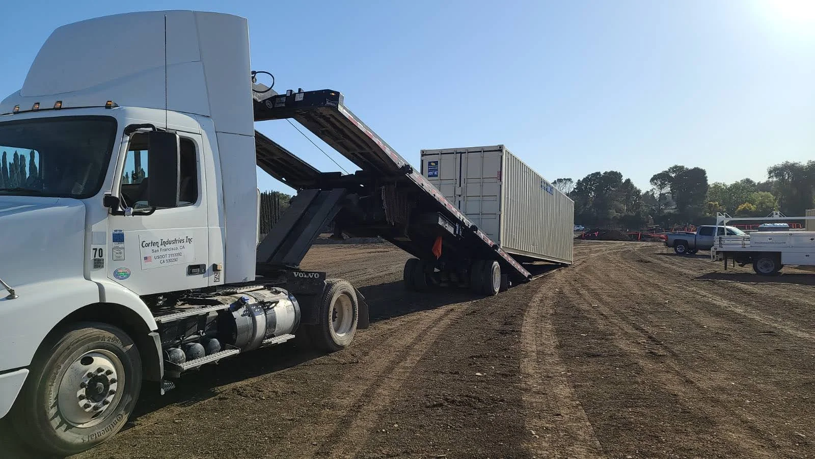 Shipping Container vs. Traditional Construction: A Comprehensive Comparison
